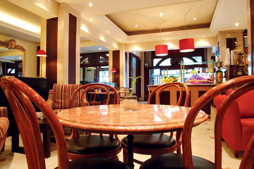 Emporio Reforma Hotel Mexico City Restaurant photo The interior of the restaurant