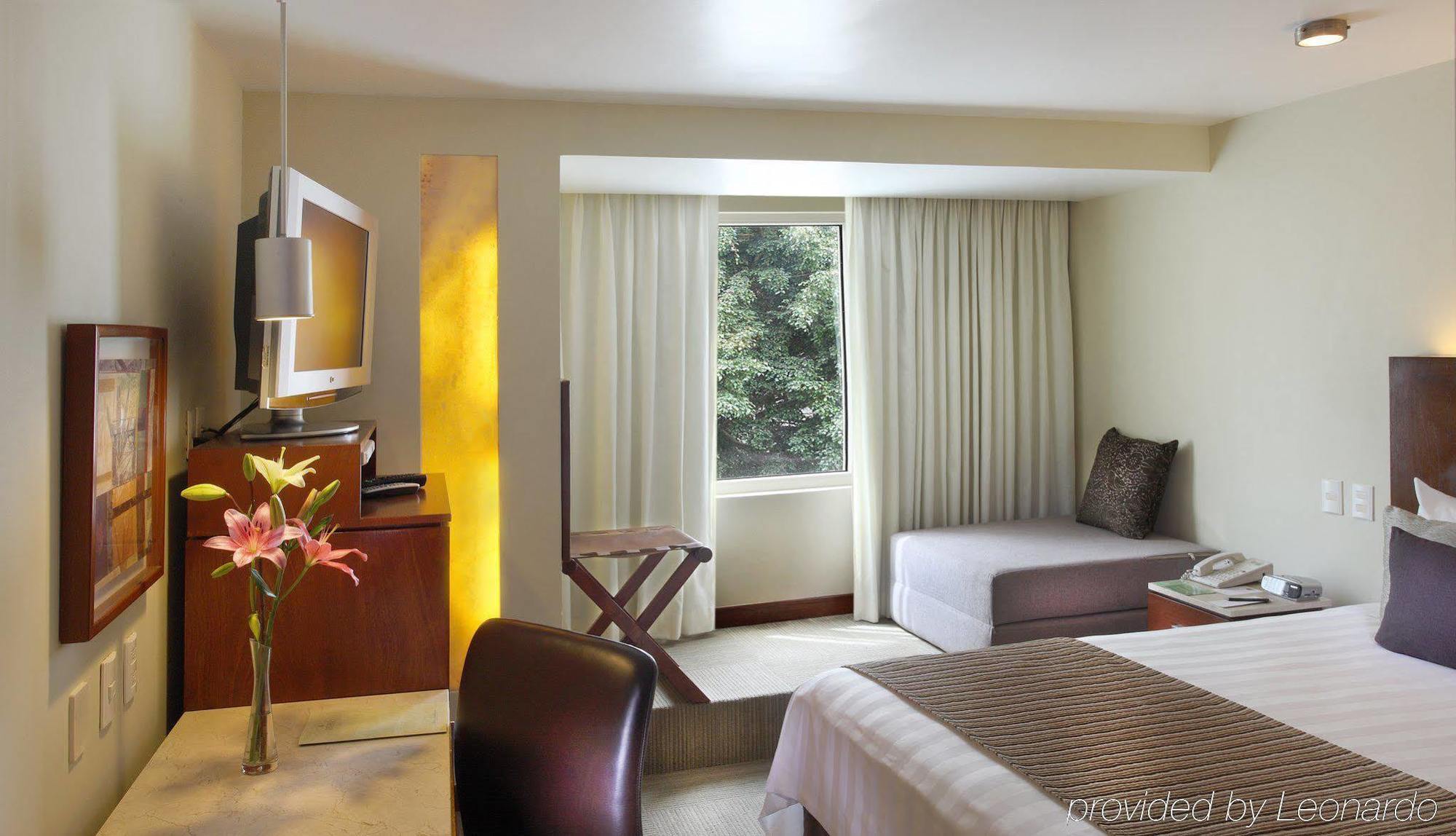 Emporio Reforma Hotel Mexico City Exterior photo A room at the hotel