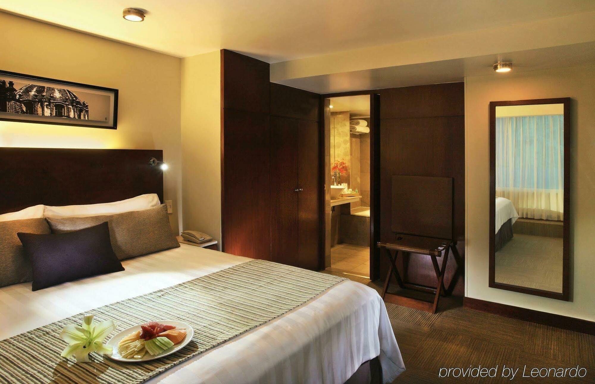 Emporio Reforma Hotel Mexico City Exterior photo A room at the hotel